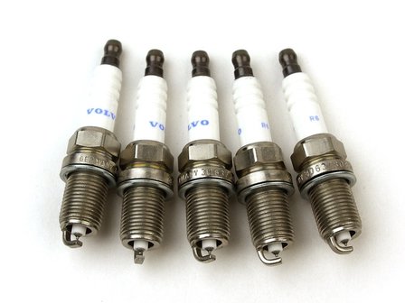 OEM Sparkplug Set - Volvo 850 &amp; S/V/C70 Turbo Classic