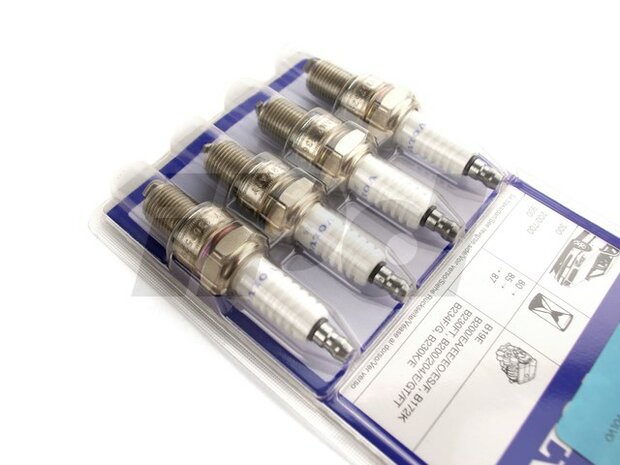 OEM Sparkplug Set - Volvo 240 260 740 780 940 960